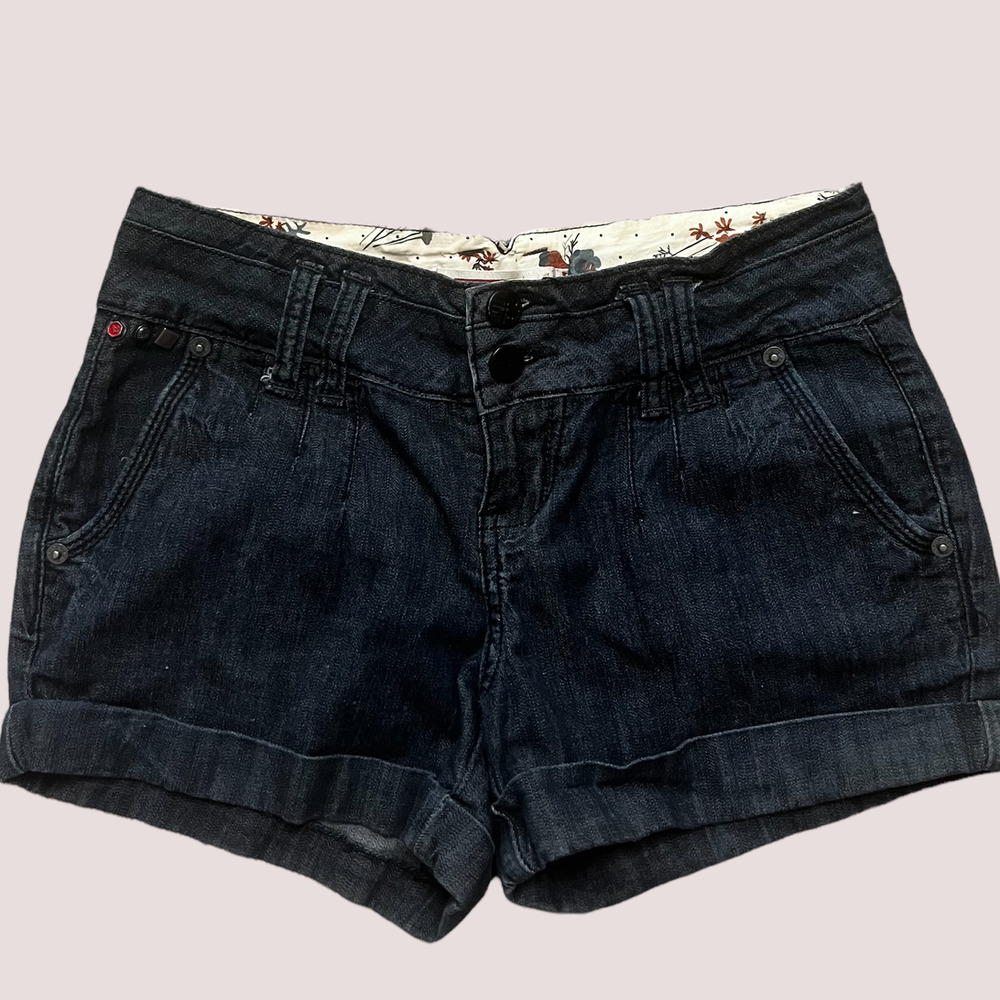 T5 Cuffed Denim Shorts, Size 5